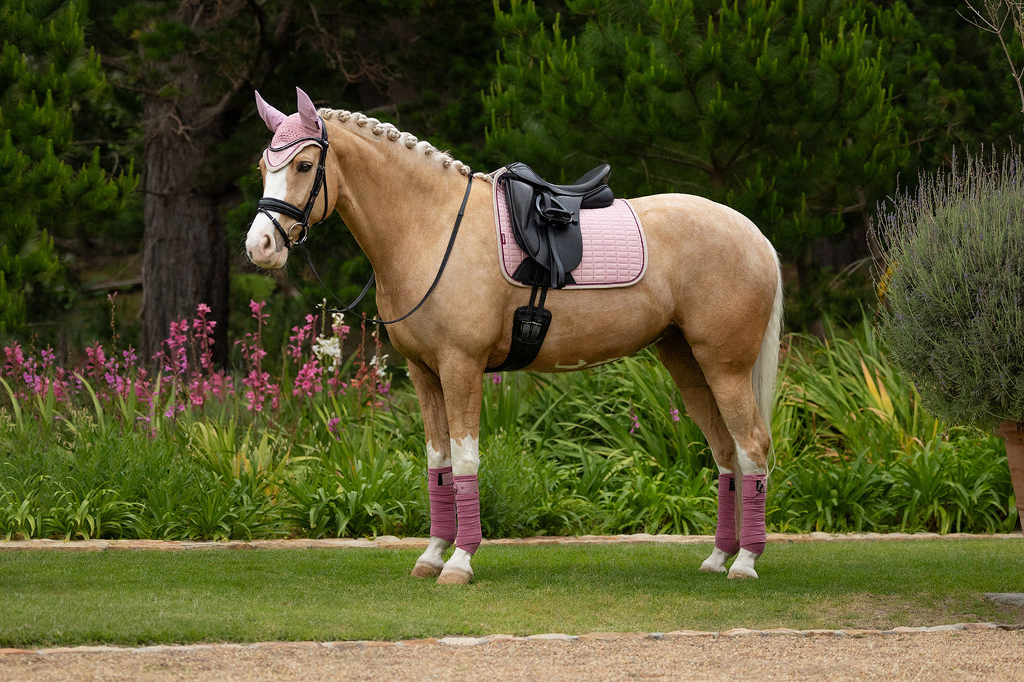 SS25 Mocka Dressyr Square Blossom