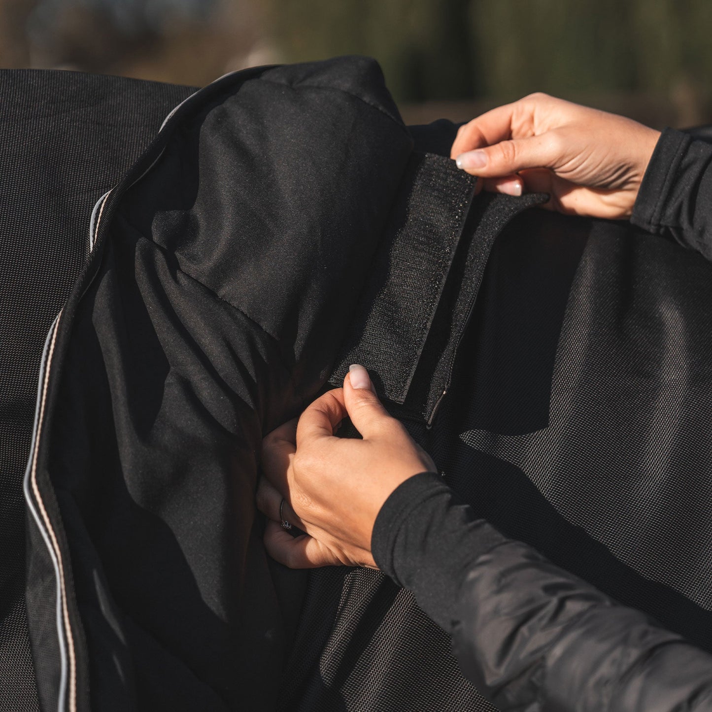 "Obsidian" Utetäcke 300 g med Halsdel