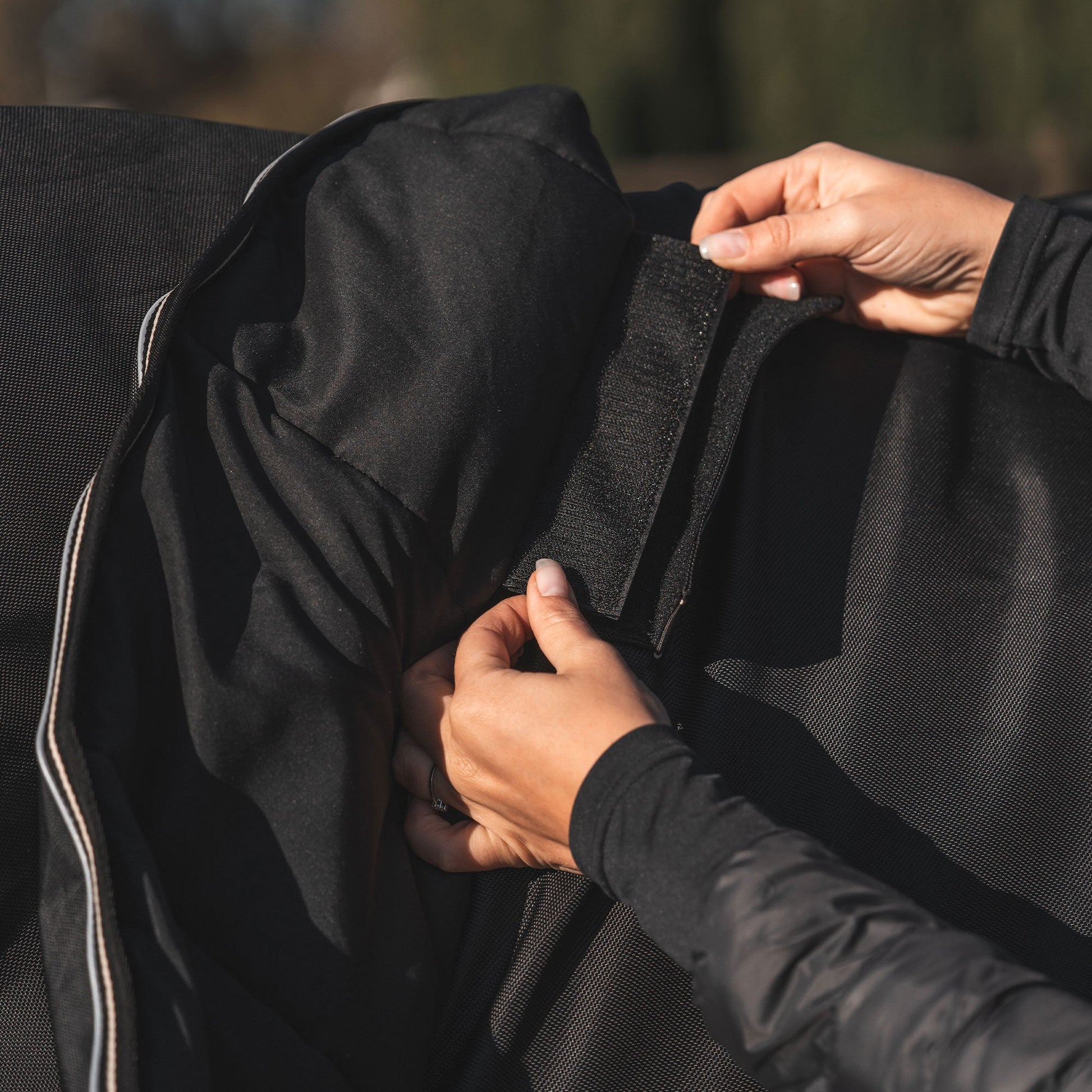 "Obsidian" Utetäcke 300 g med Halsdel