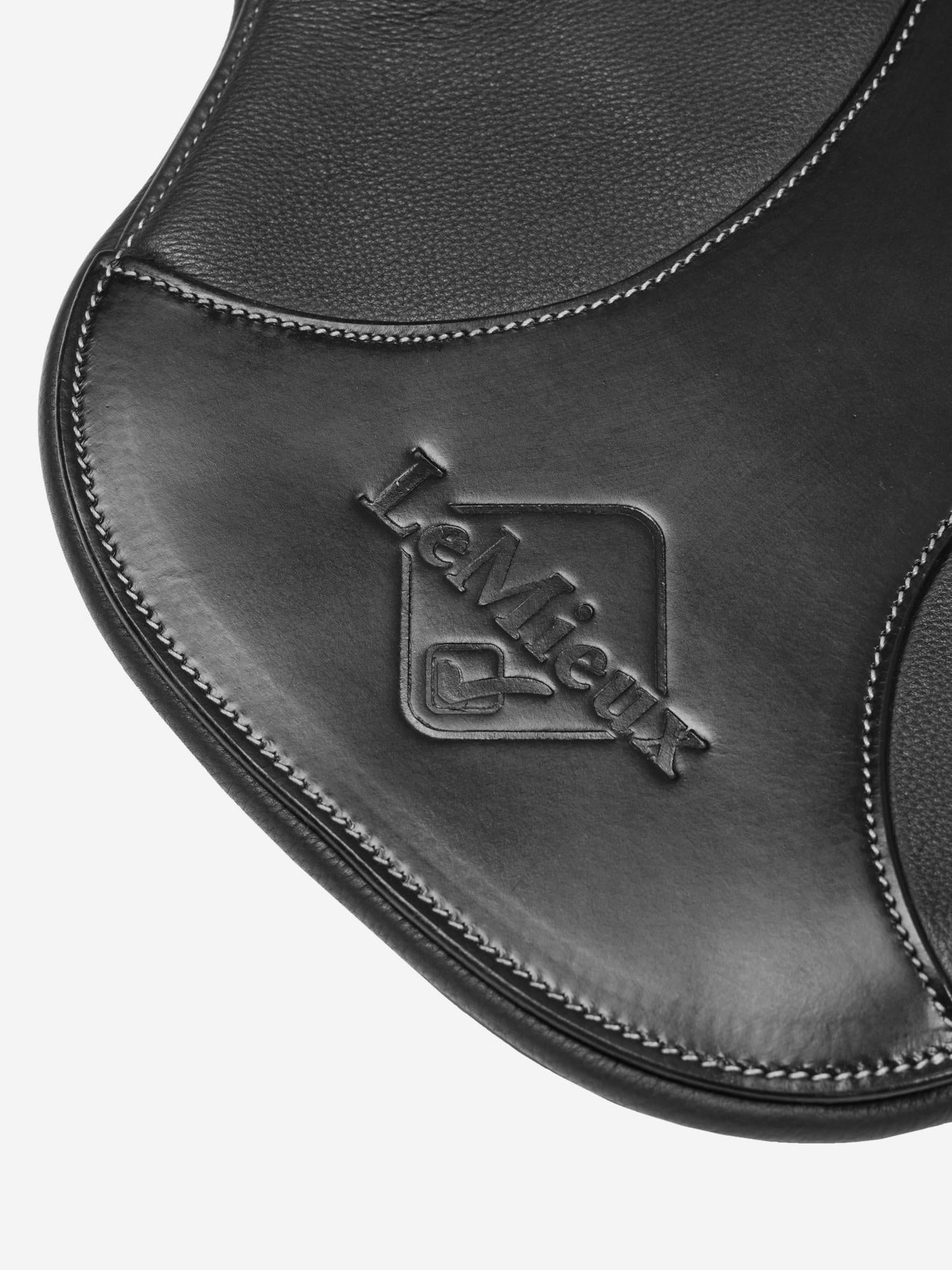 Arika Konturerad Kort Stånggjord Svart