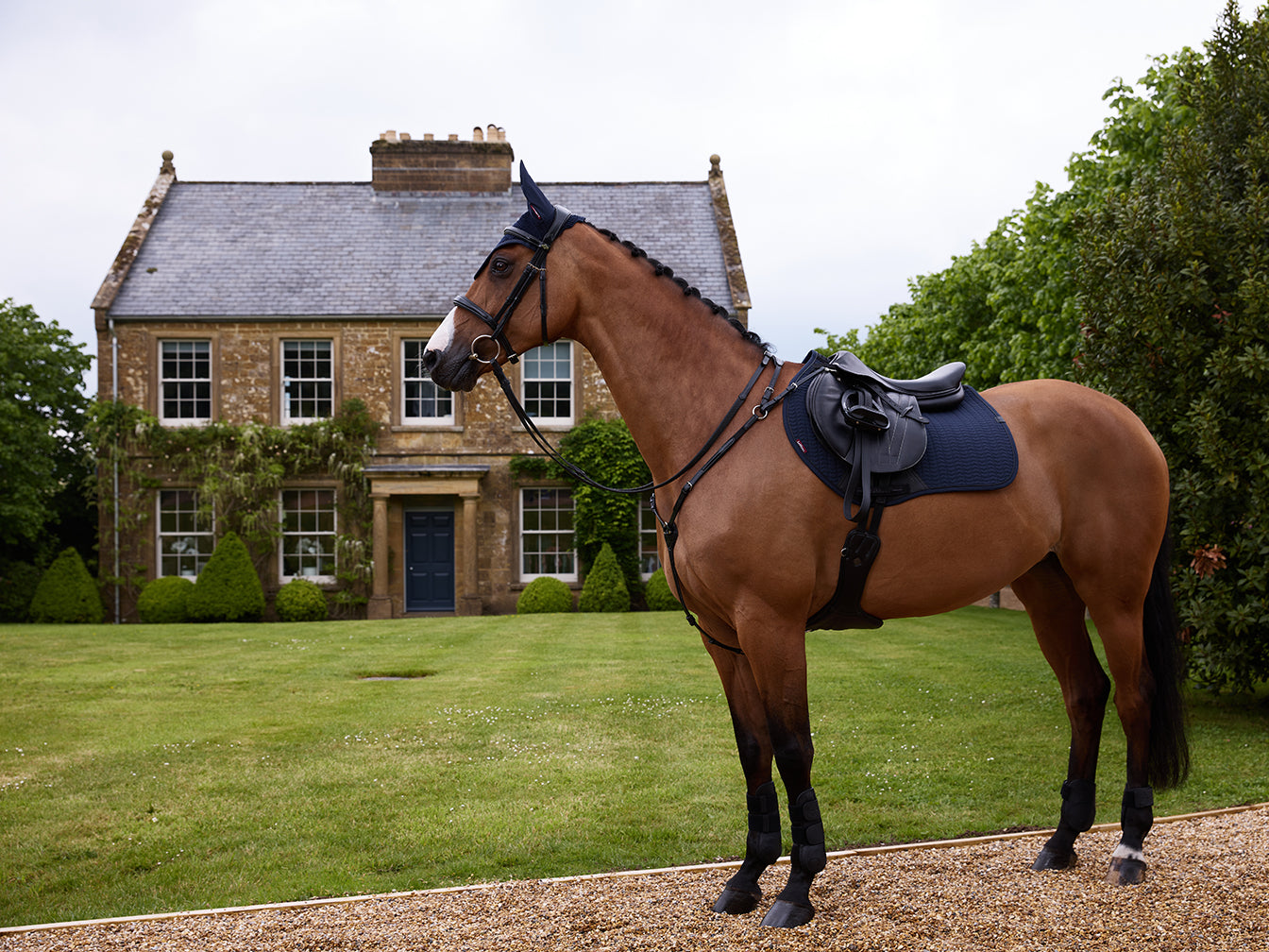 SS25 Essence Eurojump Square Navy