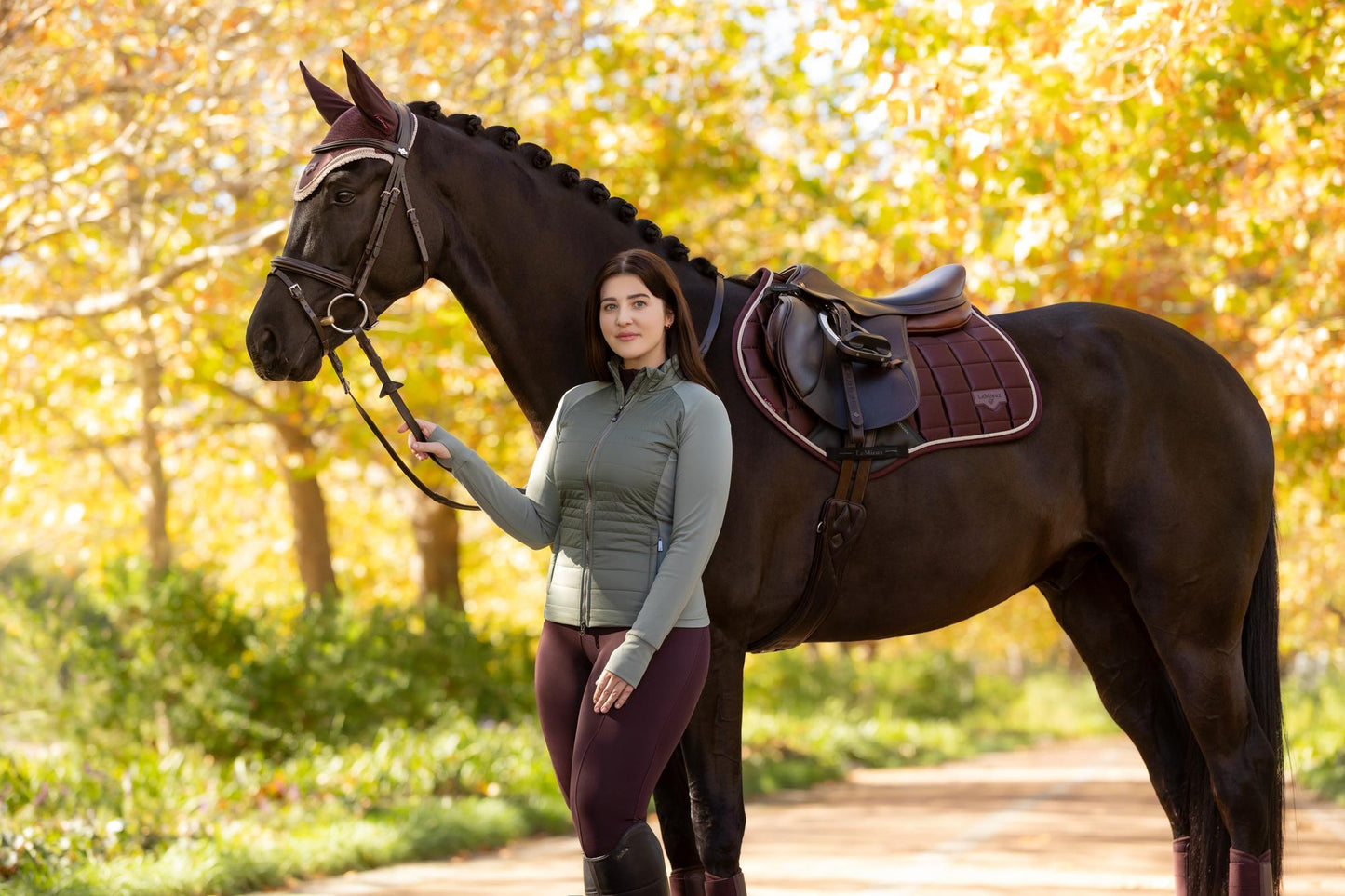 AW25 LM Loire Classic Close Contact Square Damson