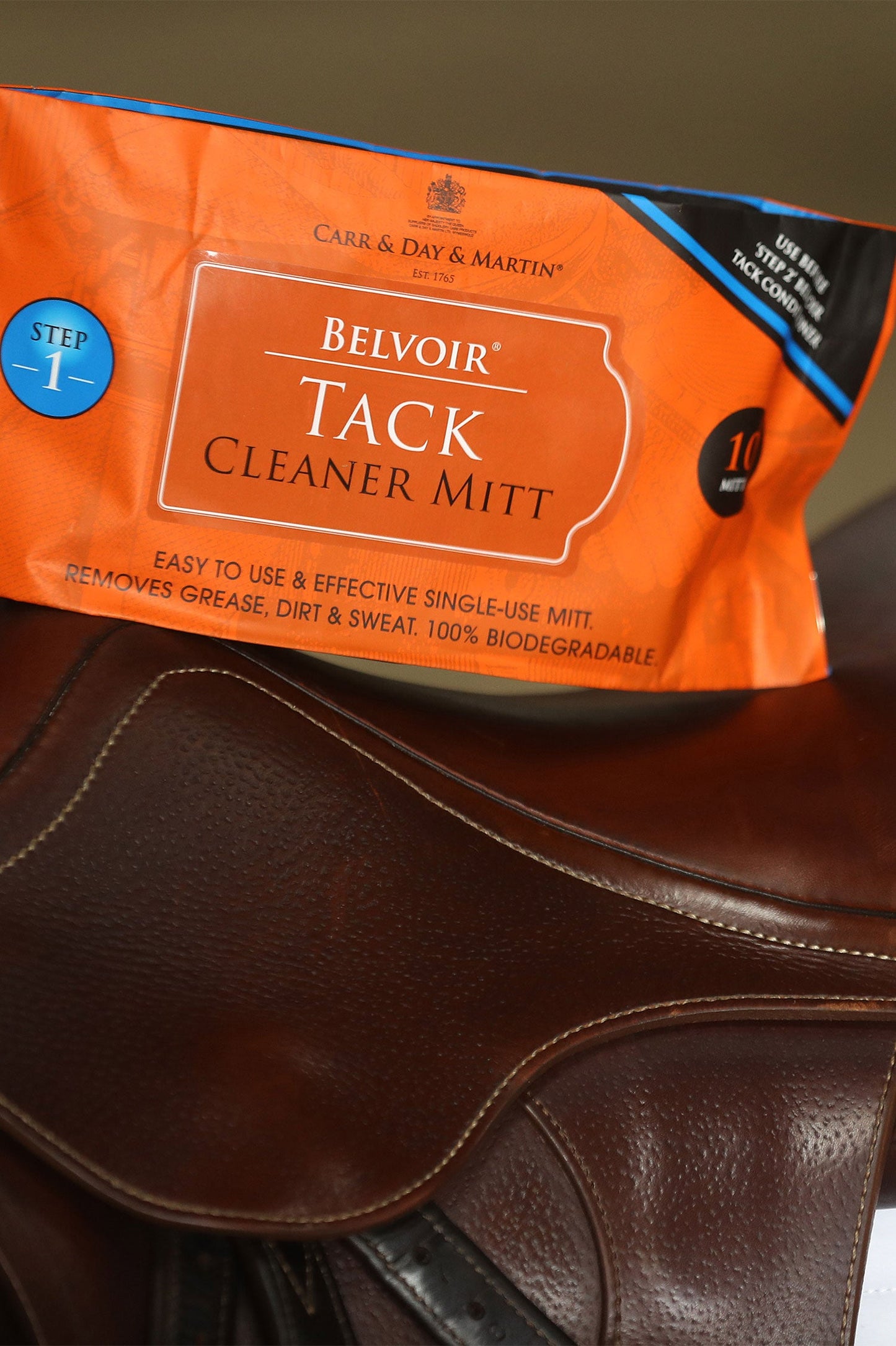 Carr & Day & Martin Belvoir Tack Cleaner Mitt