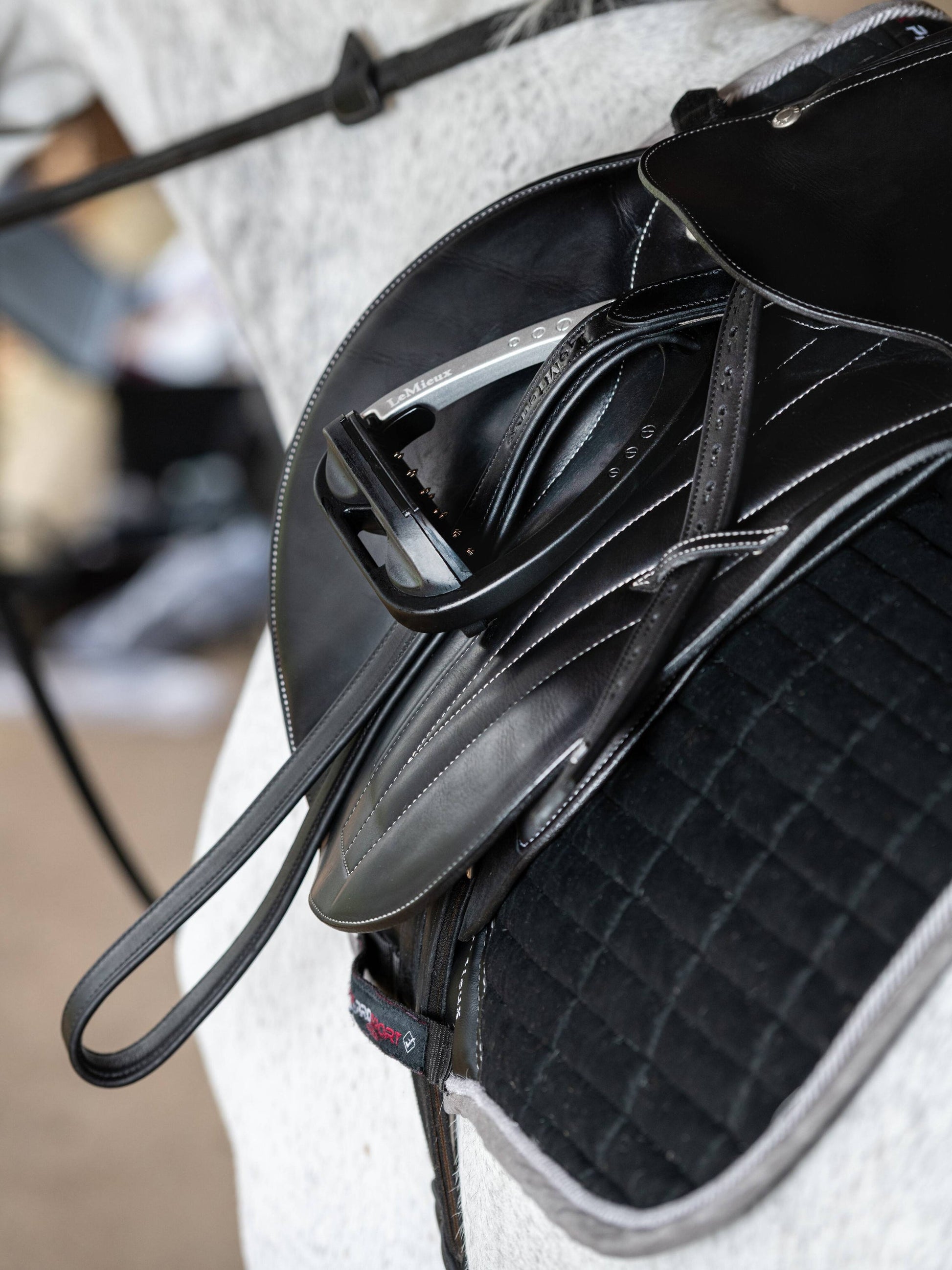 LM Vector Stirrup Leather